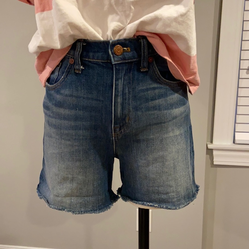 Madewell High Rise Denim Short in Denver Wash